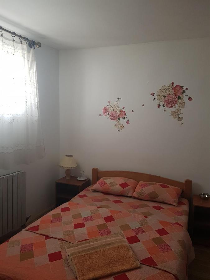 Hotel Pansion Lug Bělehrad Exteriér fotografie