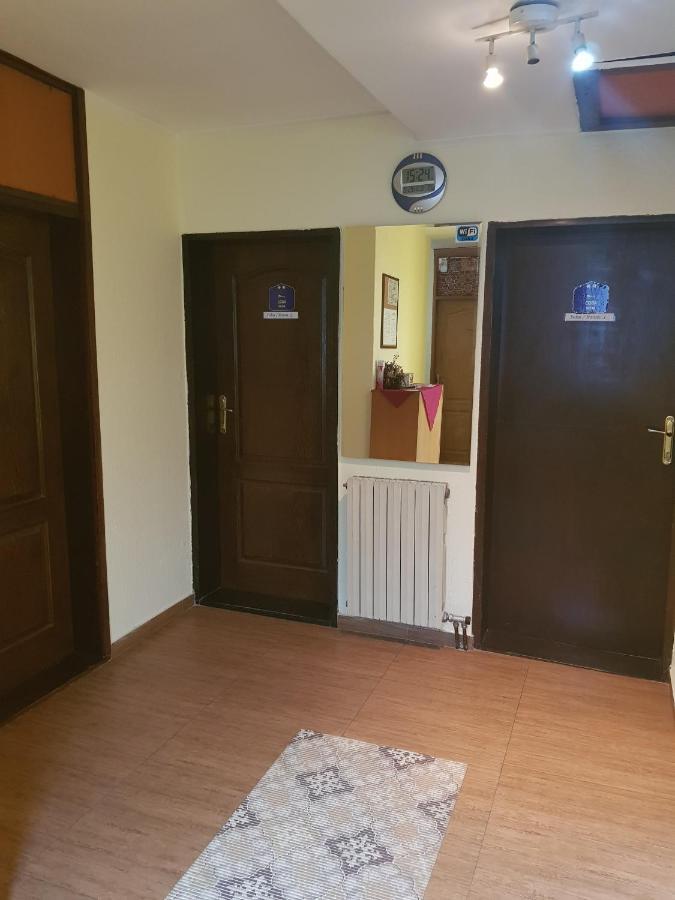 Hotel Pansion Lug Bělehrad Exteriér fotografie