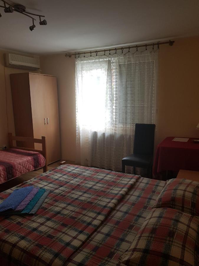 Hotel Pansion Lug Bělehrad Exteriér fotografie