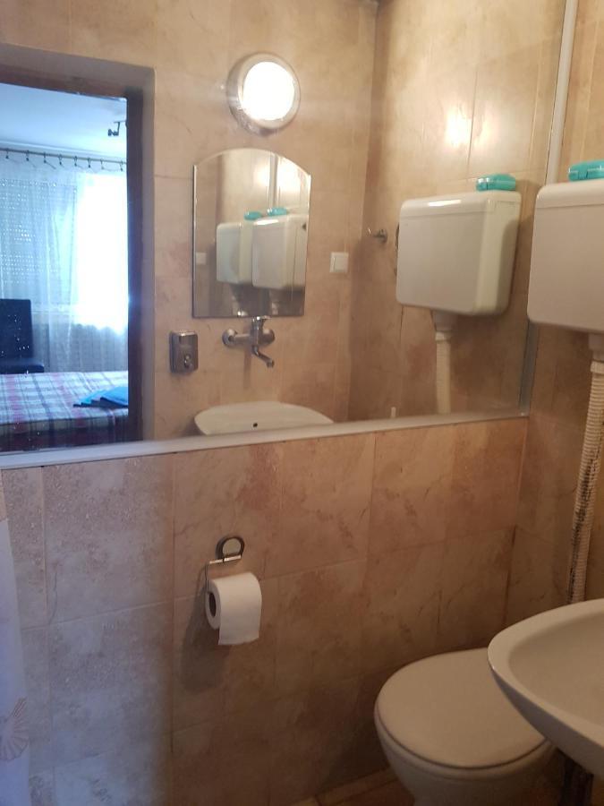 Hotel Pansion Lug Bělehrad Exteriér fotografie