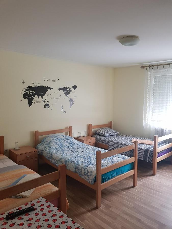 Hotel Pansion Lug Bělehrad Exteriér fotografie