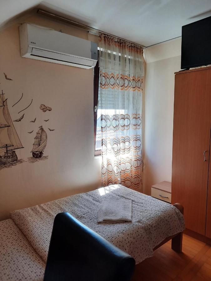 Hotel Pansion Lug Bělehrad Exteriér fotografie
